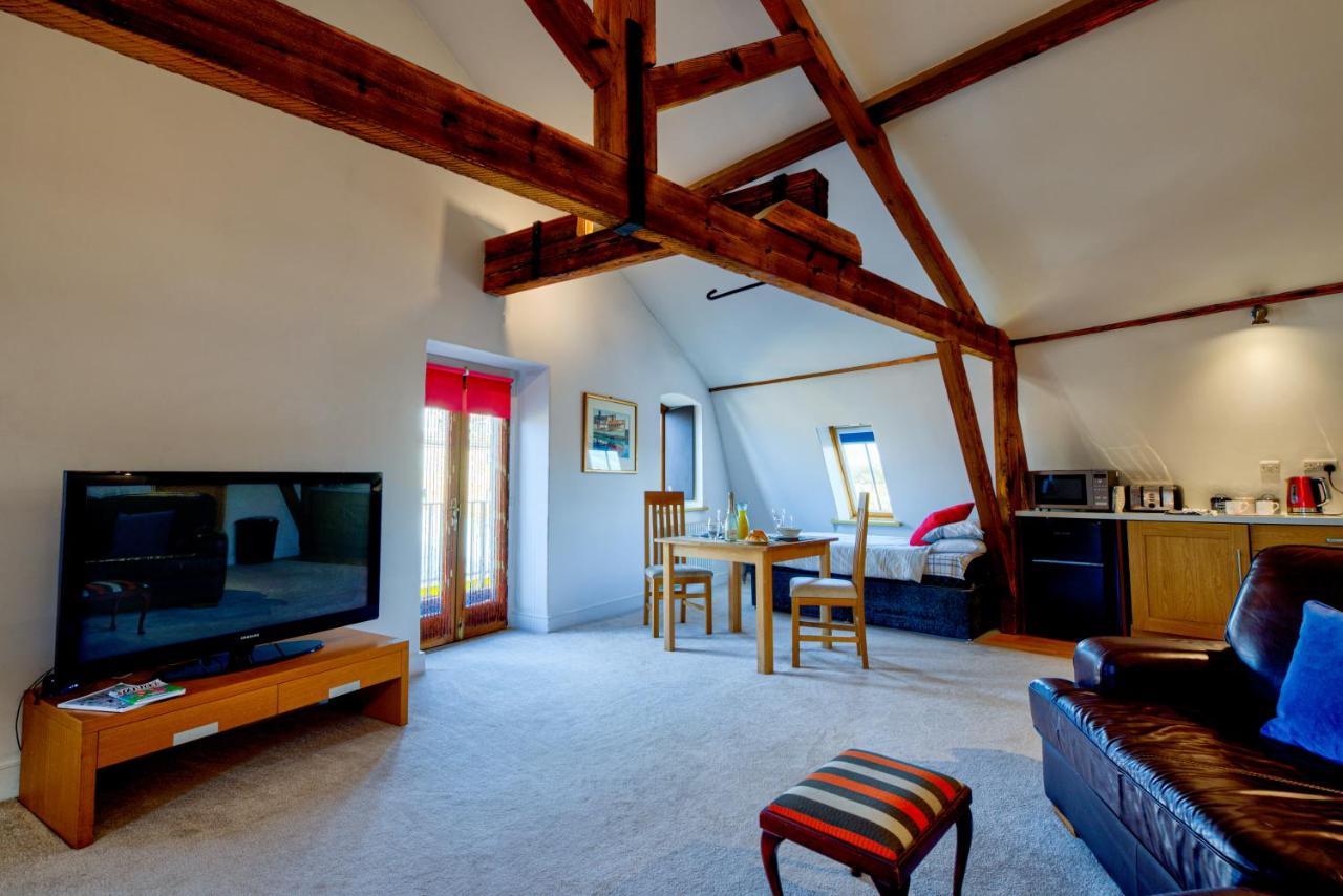 Central Studio Suite - Modern Stay With Free Wifi ستامفورد المظهر الخارجي الصورة